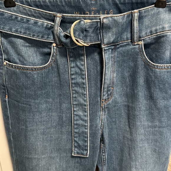 White House Black Market Crop Jeans - Picture 6 of 6